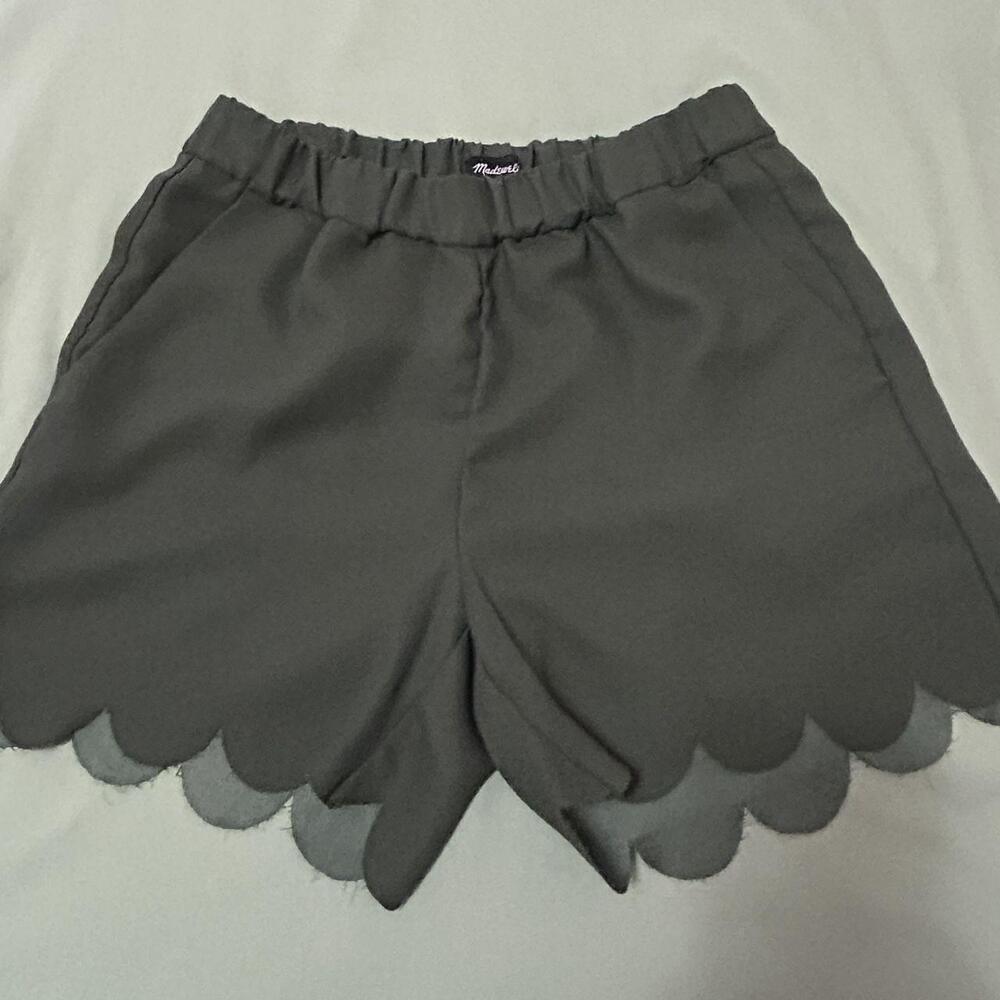 Madewell green layered shorts. Excellent gently used condition. Size XS.